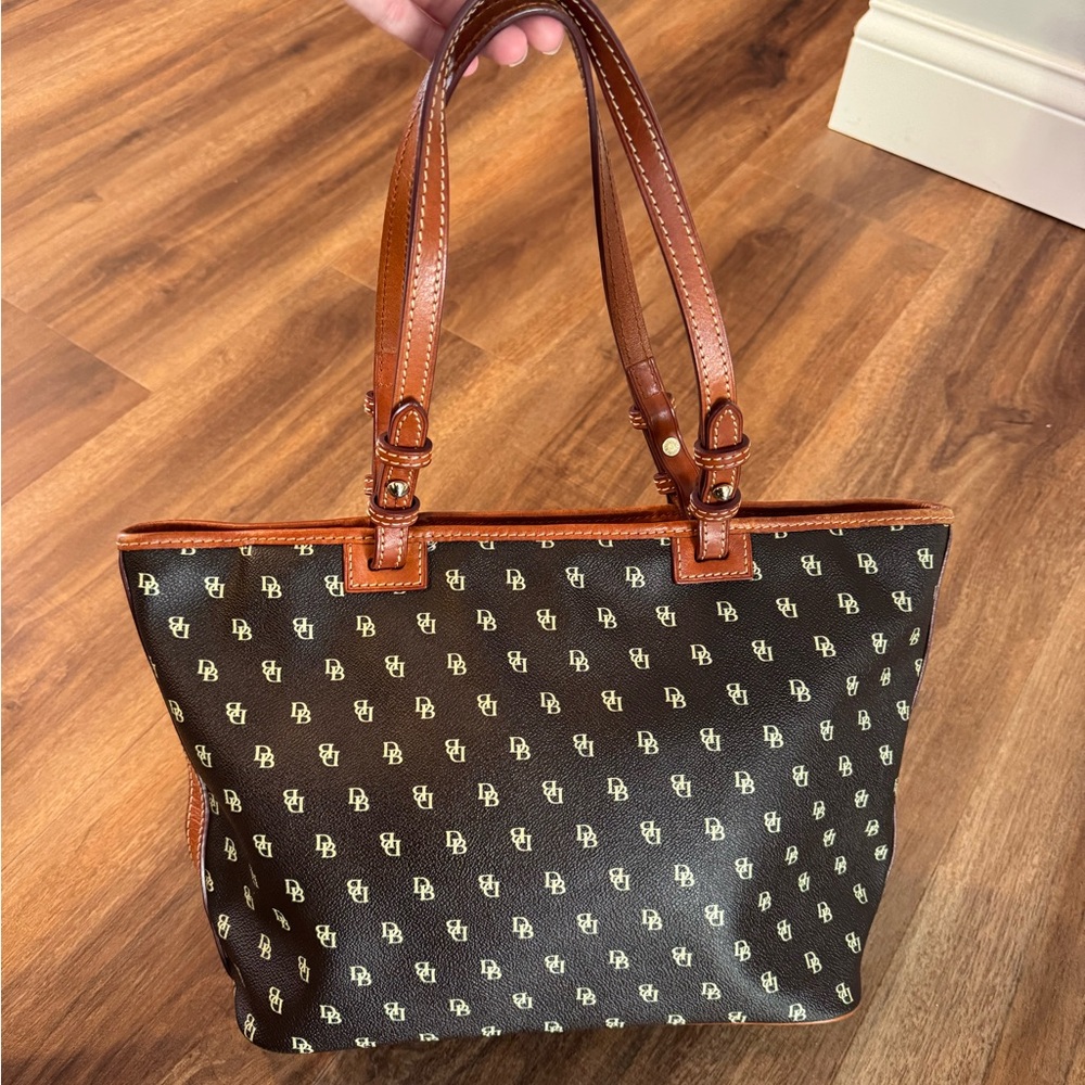 Dooney & Bourke Shoulder Bag